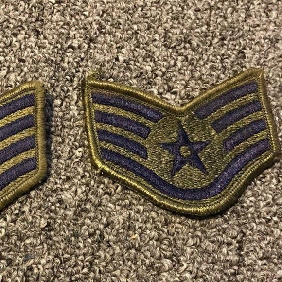 1 PAIR 2 PATCHES 1976-1993 USAF AIR FORCE RANK PATCH STAFF SERGEANT E-5 E5 OG GR - Picture 3 of 3
